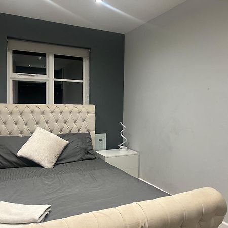 Broadway Retreat With Free Parking Apartment Herne Bay Bagian luar foto