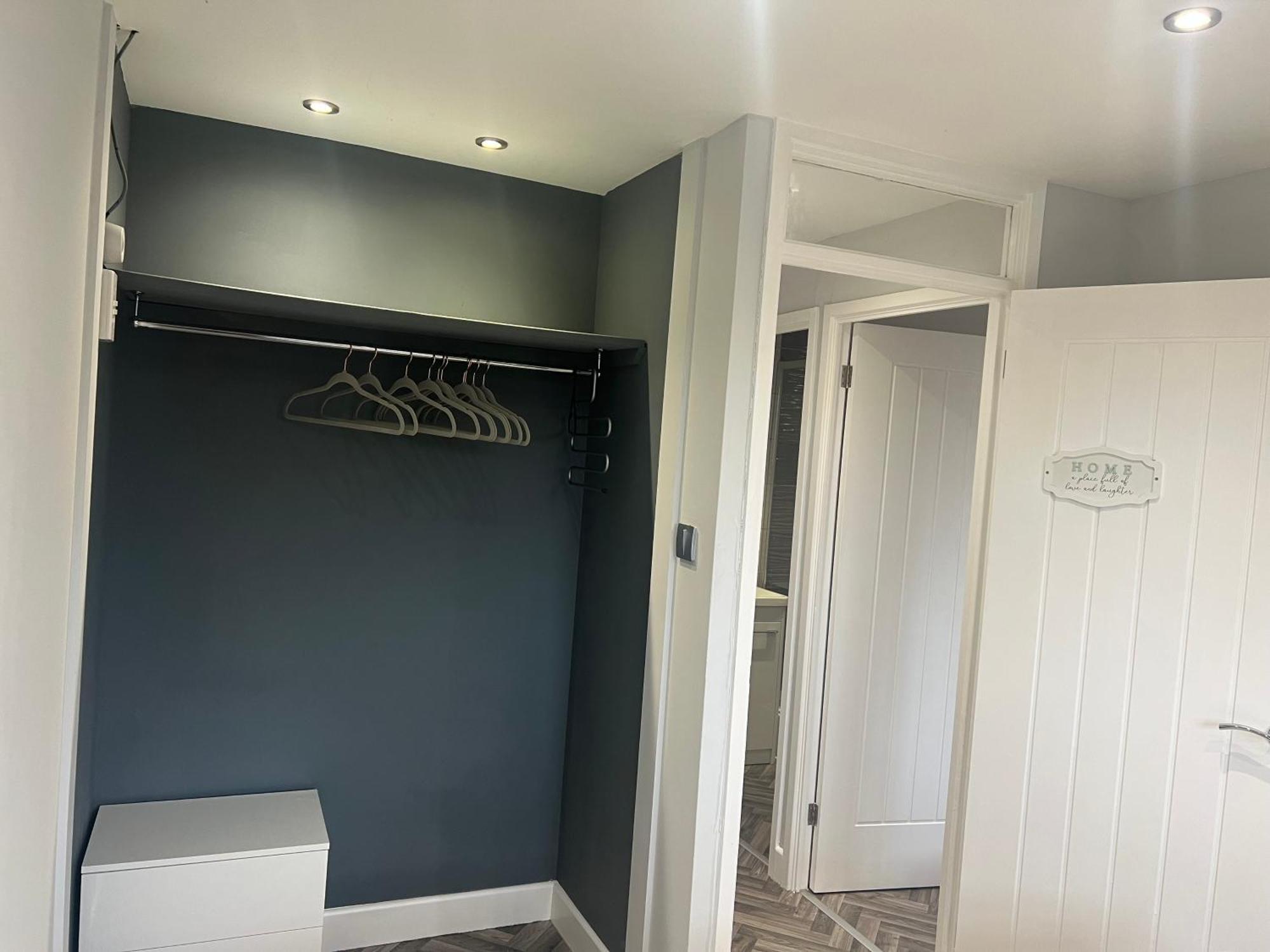Broadway Retreat With Free Parking Apartment Herne Bay Bagian luar foto